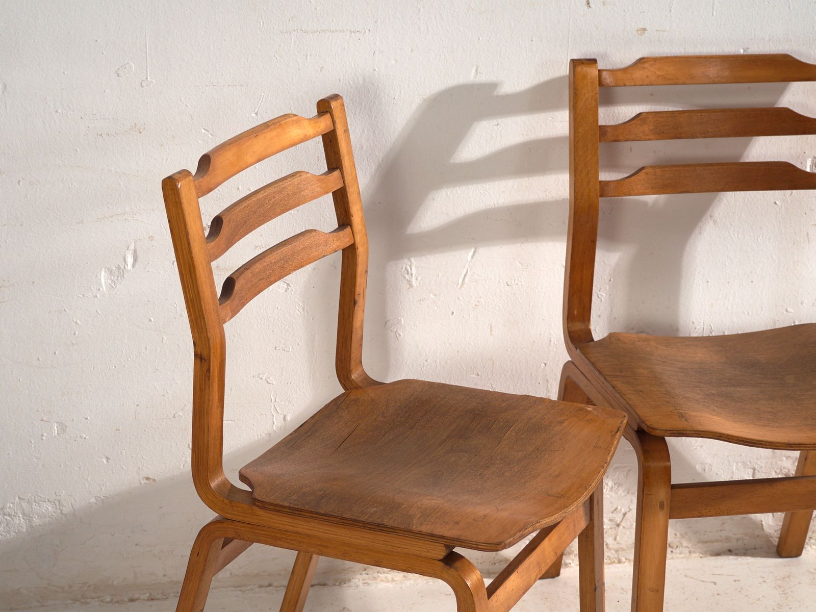 Chaises d'époque en hêtre et contreplaqué moulé - Europe centrale, vers 1960 #S3 photo buy