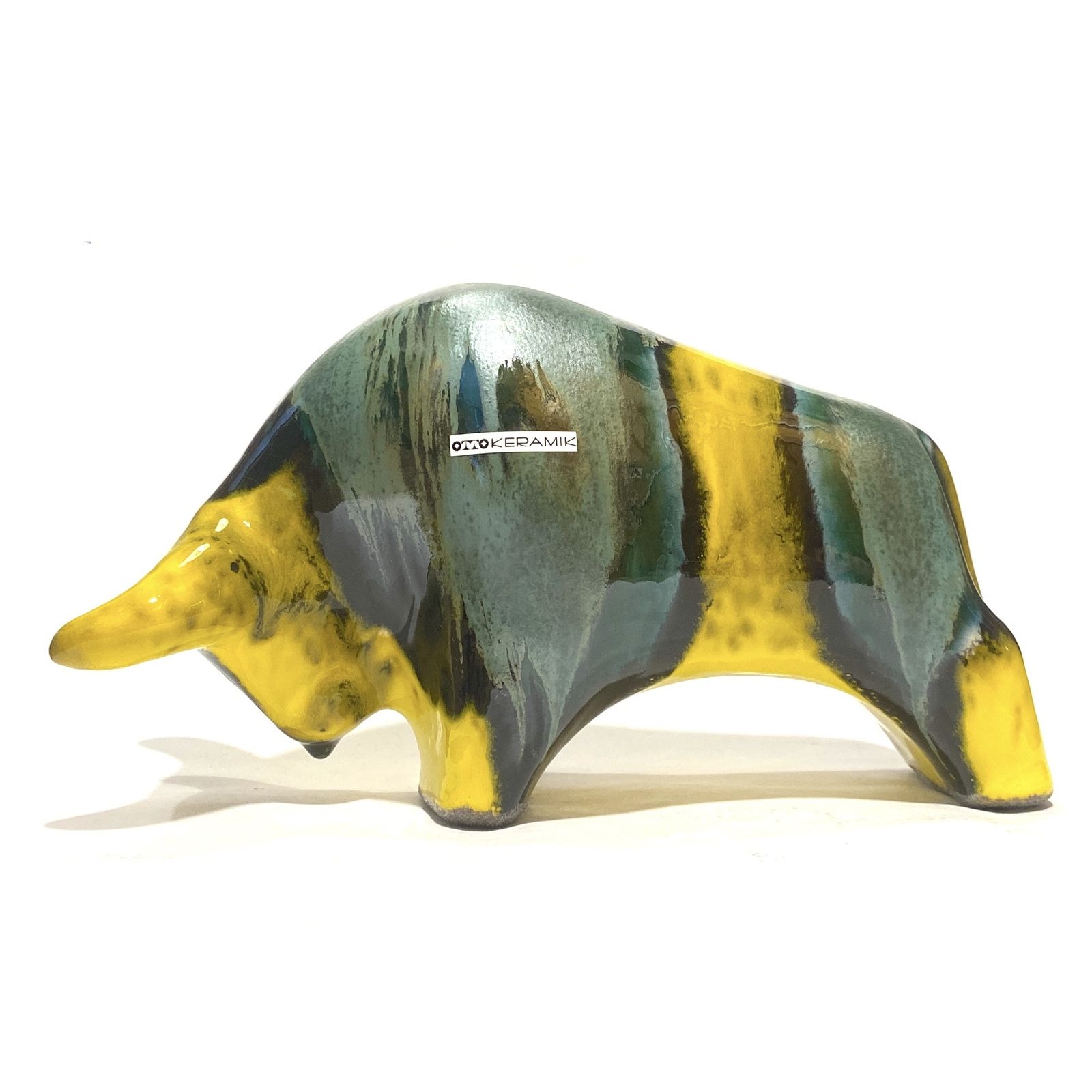 Otto Keramik stier in Brazil-glazuur van geel en groen, West German Pottery stijl sculptuur