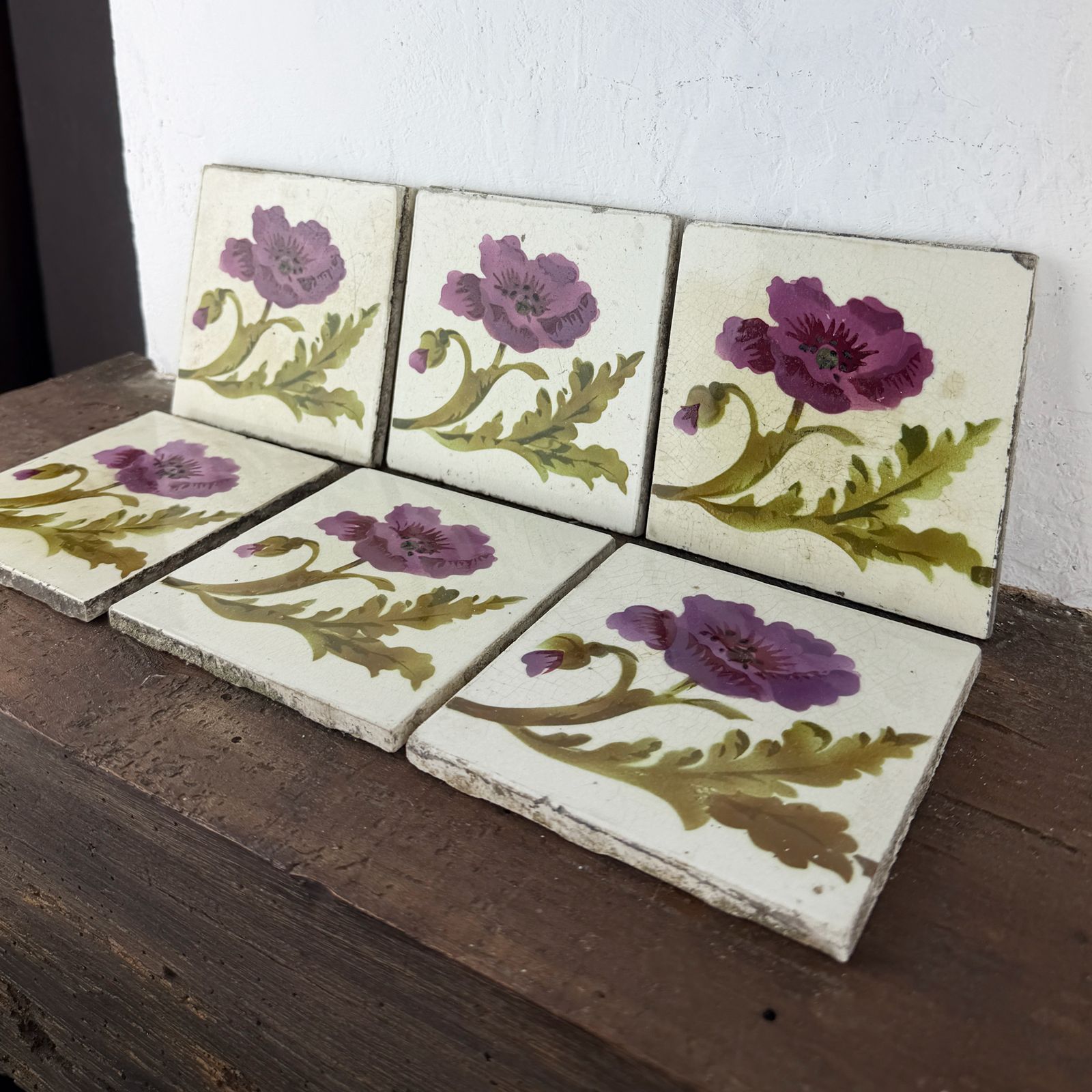 Bouwonderdelen Set van 6 Art Nouveau Bloemen Keramische Tegels, Architectural Salvage photo
