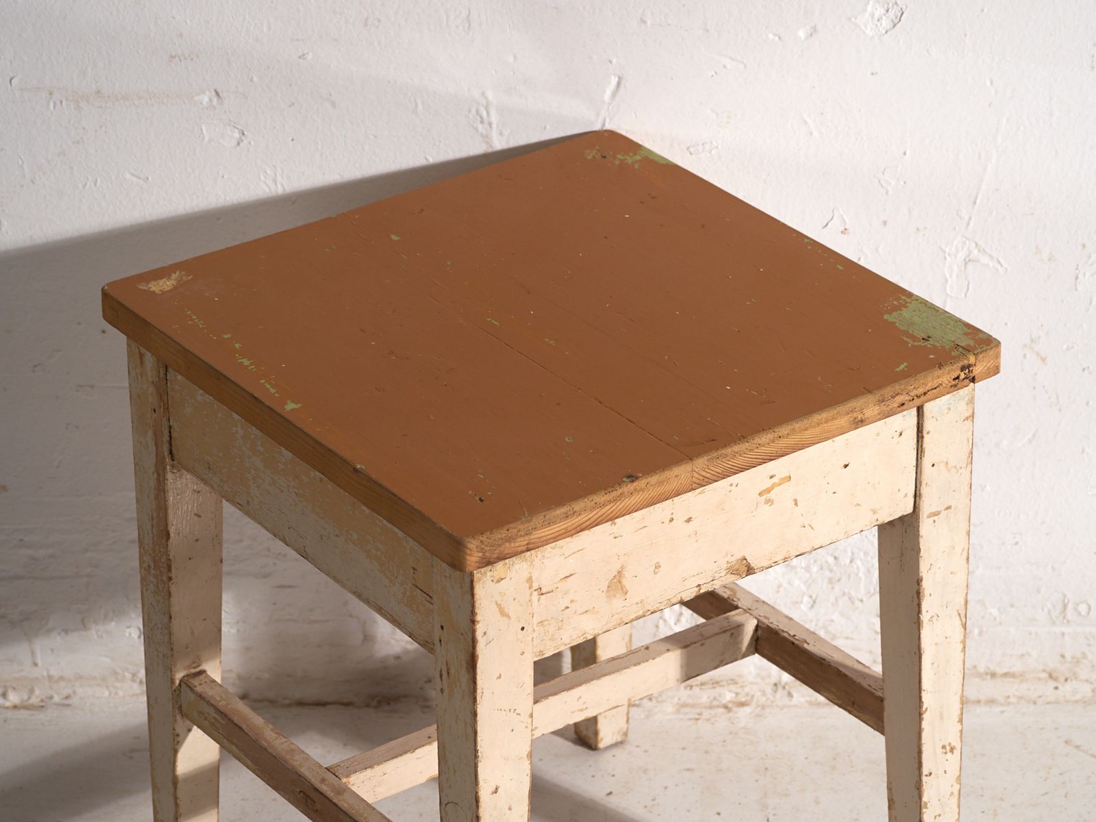 photo furniture Tables de chevet d'époque en bois de pin, Europe centrale, vers 1940 #13