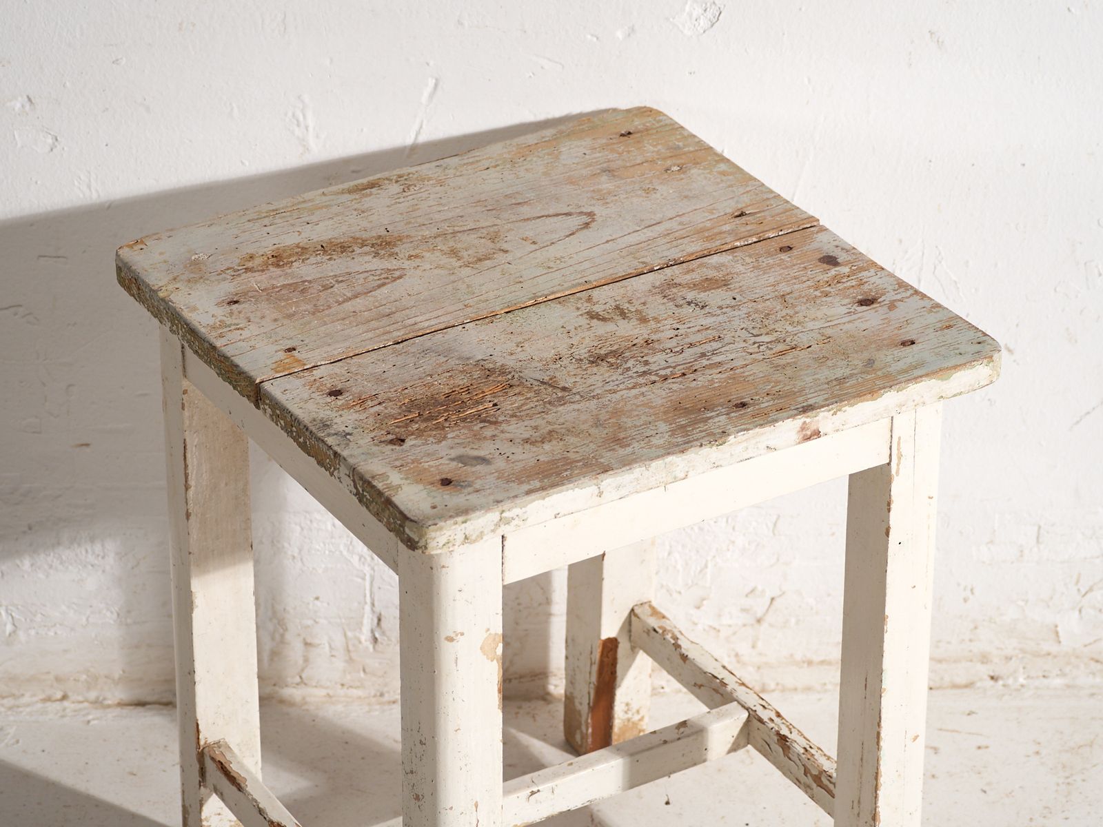 photo furniture Tables de chevet d'époque en bois de pin, Europe centrale, vers 1940 #12