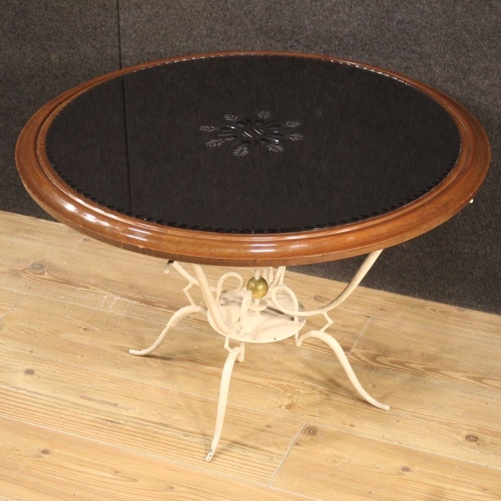 Table basse de design français en métal peint photo buy