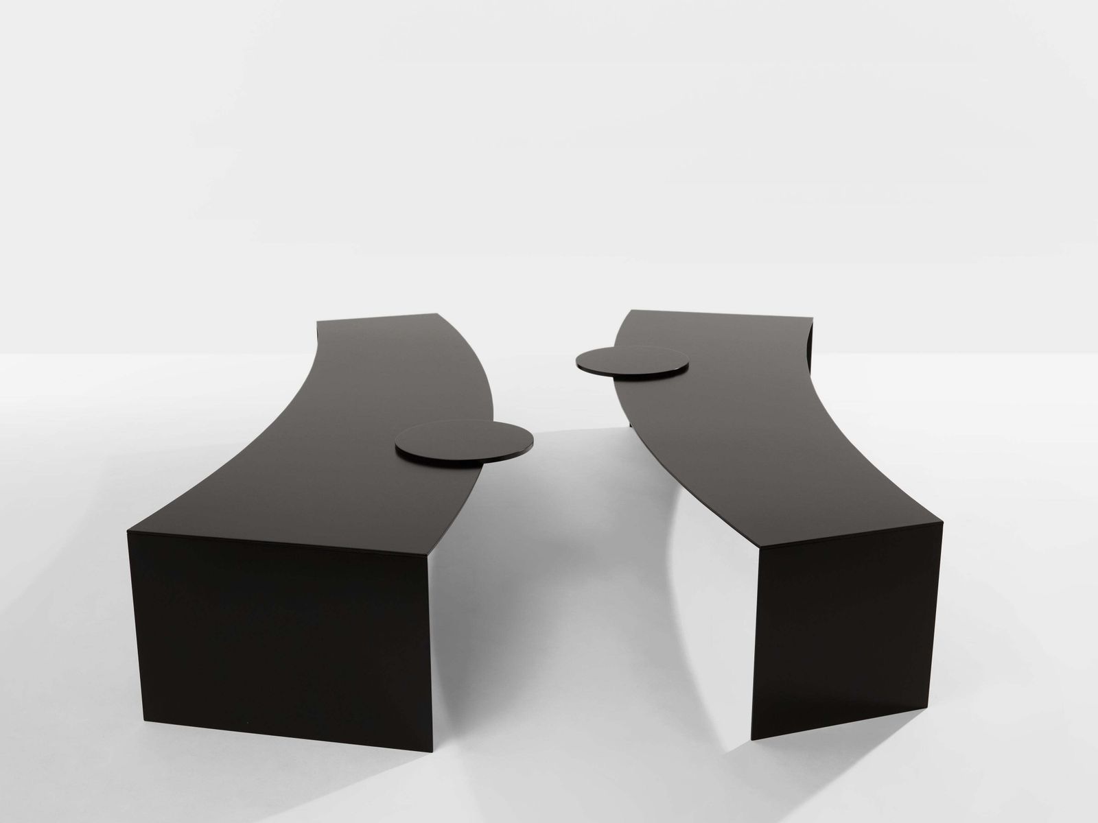 Paire de tables basses en métal Gilles Derain Lumen Edition 1986 photo buy