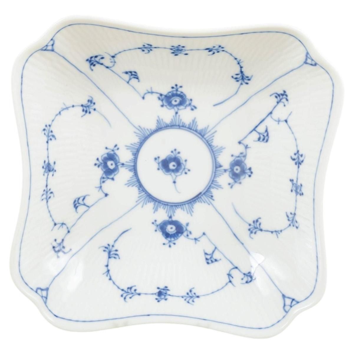Royal Copenhagen, Blue Fluted Plain. Vierkante porseleinen serveerschaal, jaren 1980