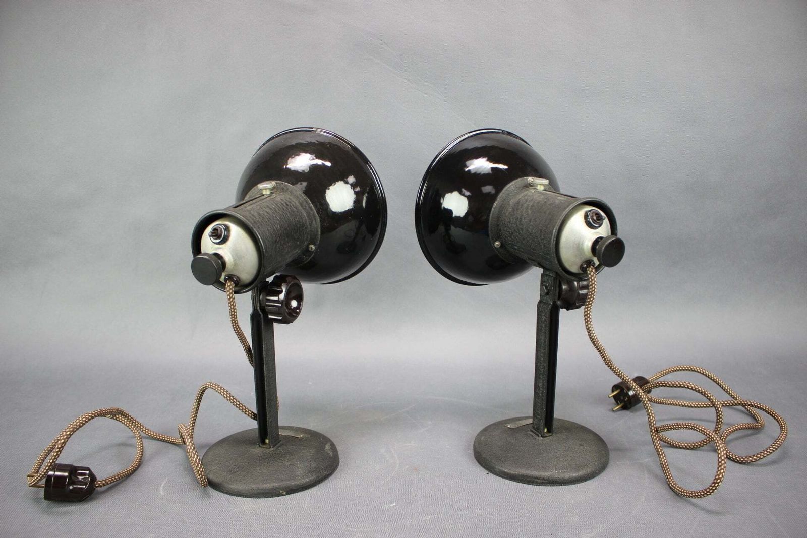 Paire de lampes de bureau industrielles réglables, 1955, Tchécoslovaquie photo for sale