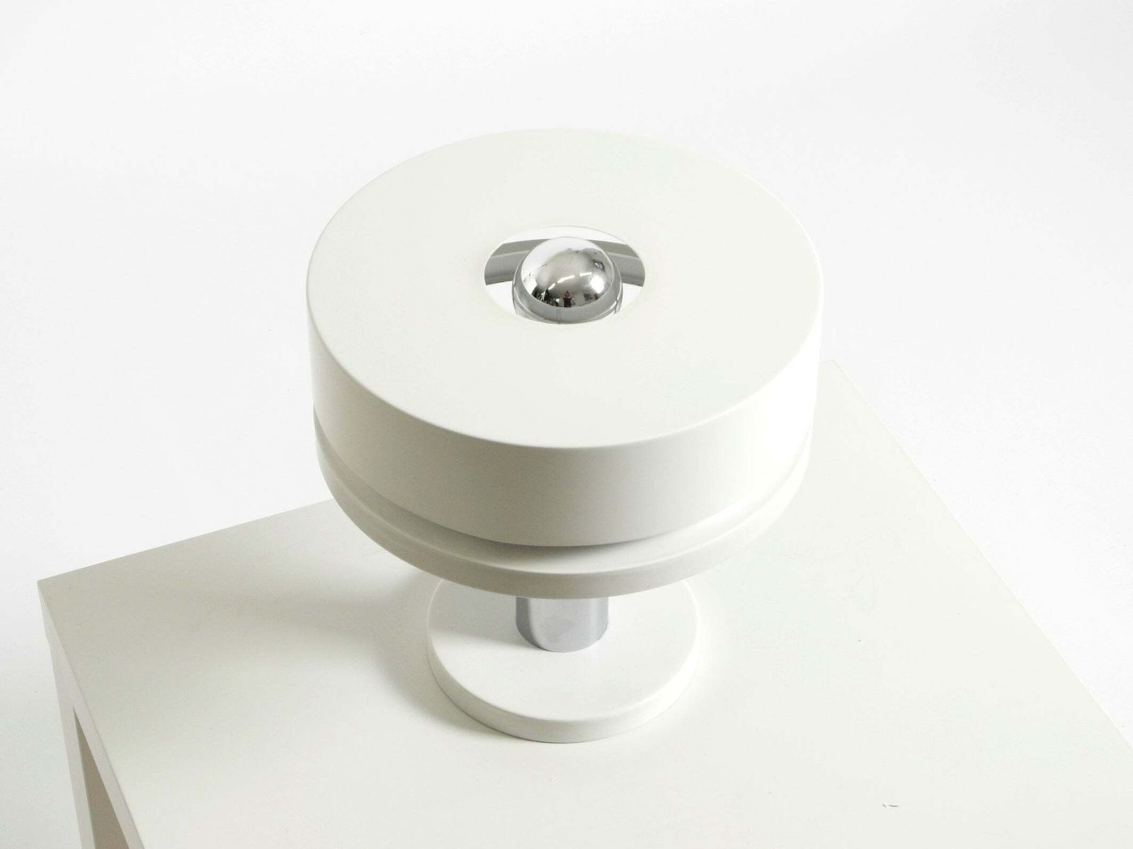 Very Rare 1960s White Space Age Metal Table Lamp By Kaiser Leuchten, In Very Goo photo Lighting