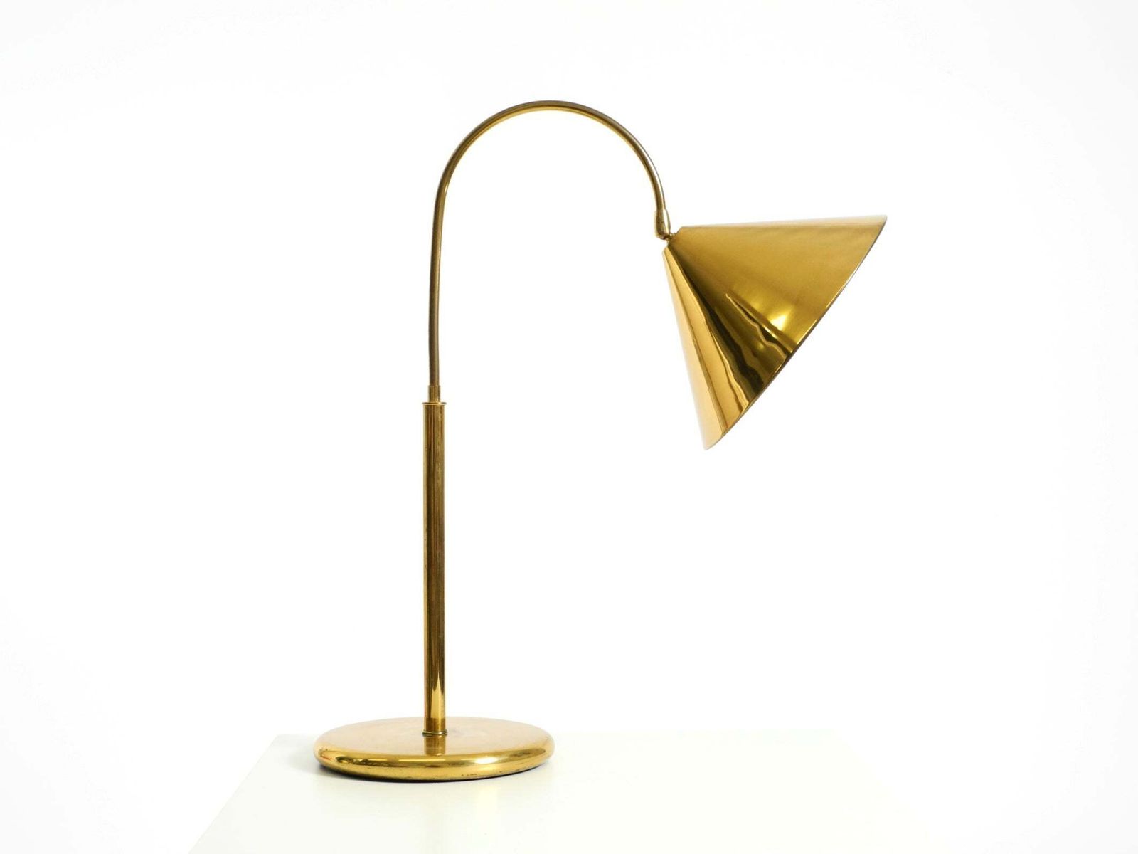 Large, Original Mid Century Modern Brass Table Lamp With A Conical Shade photo Lighting