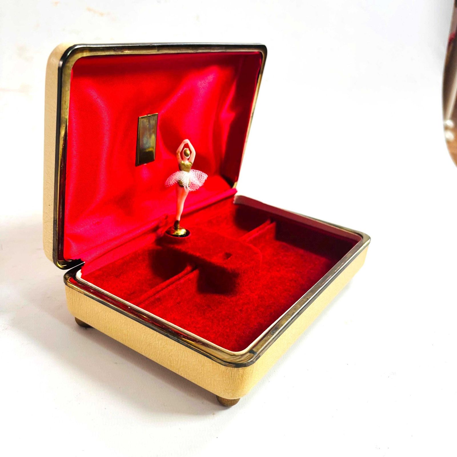 Collectable Lador Rare & Beautiful Swiss Reuge 1940s Musical Jewellery Box With Dancing Ballerina photo Home Decor