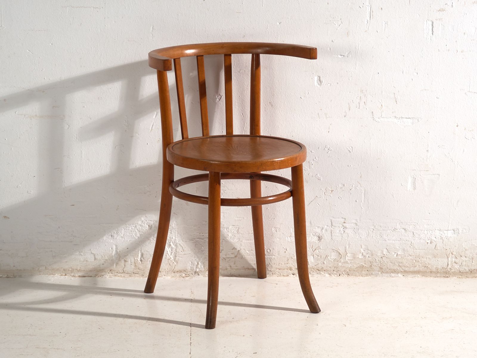 photo furniture Fauteuils d'époque de style Thonet en bois courbé - Europe centrale, vers 1930 #10