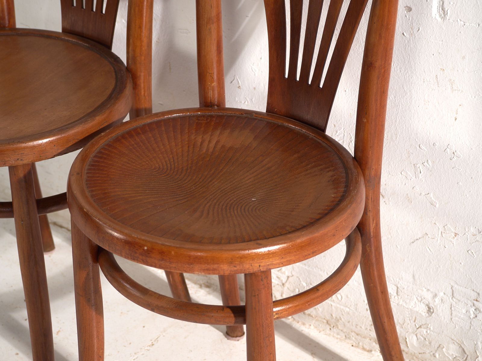 photo furniture Antique Chairs In Thonet Style Bentwood – Hungary, Circa 1960 #7