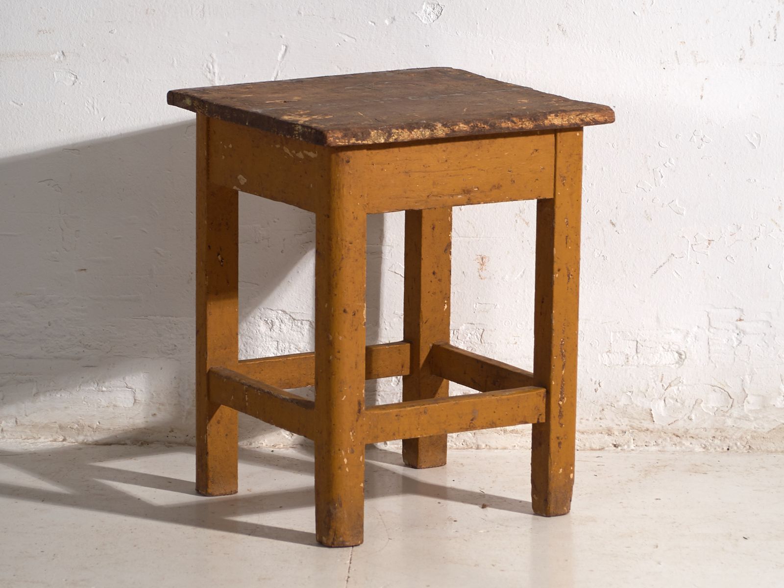 Mobilier Tables de chevet d'époque en bois de pin, Europe centrale, vers 1940 #7 photo