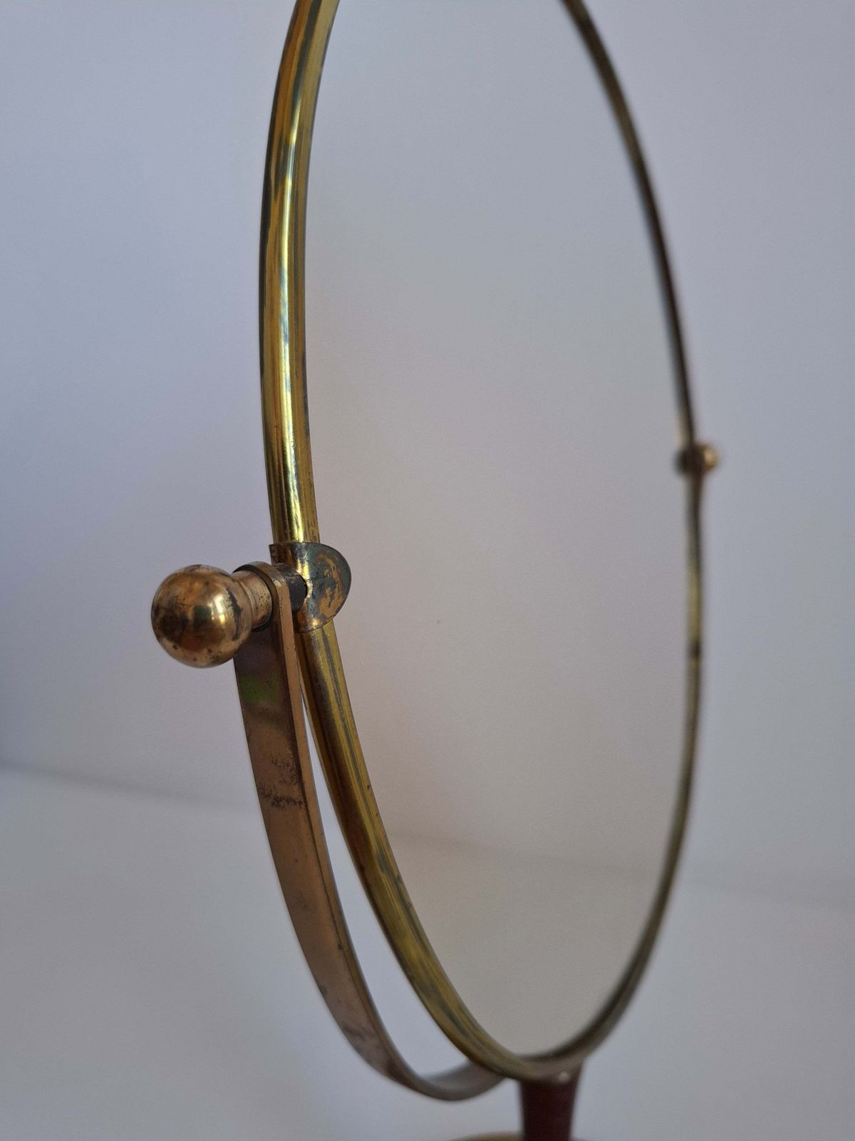 photo vinterior Miroir de table pivotant mid-century en laiton et bois, Tchécoslovaquie, années 1960