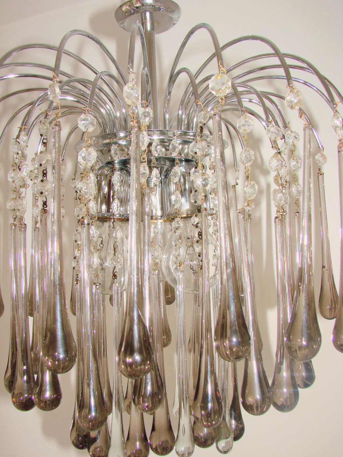 photo furniture Een Paolo Venini Murano-kroonluchter, Italië, jaren 1970.