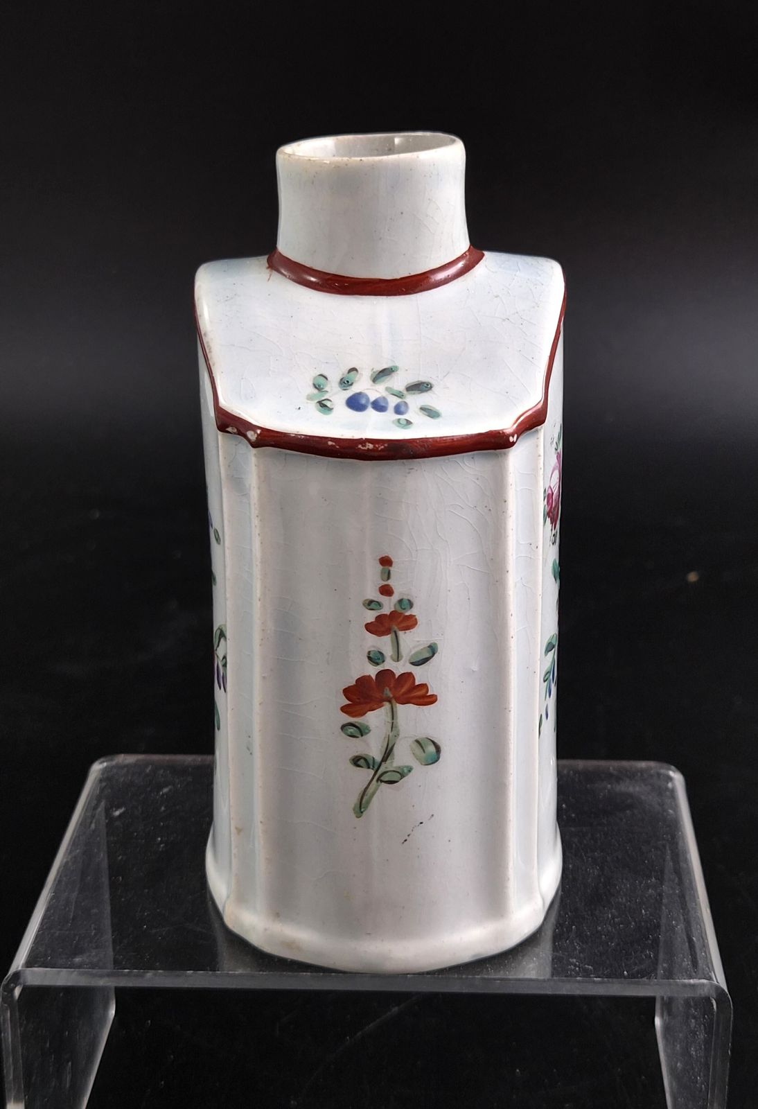 Leeds Pottery Theebusje met Bloememaille, Dubbel Stempel, ca. 1780 photo Woonaccessoires