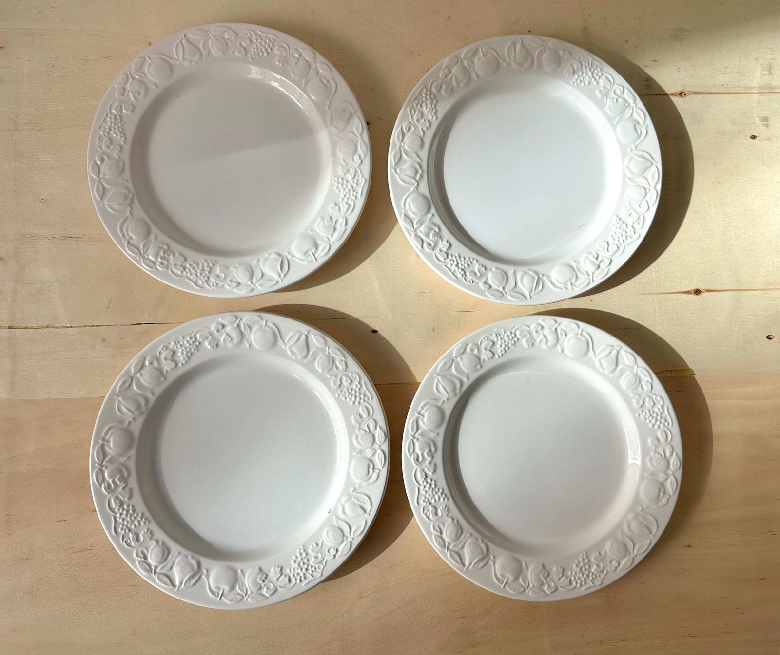 Set van 4 dinerborden van Franco Giorgi voor Quadrifoglio, vintage Italiaans keramisch serviesgoed, jaren 80 photo furniture