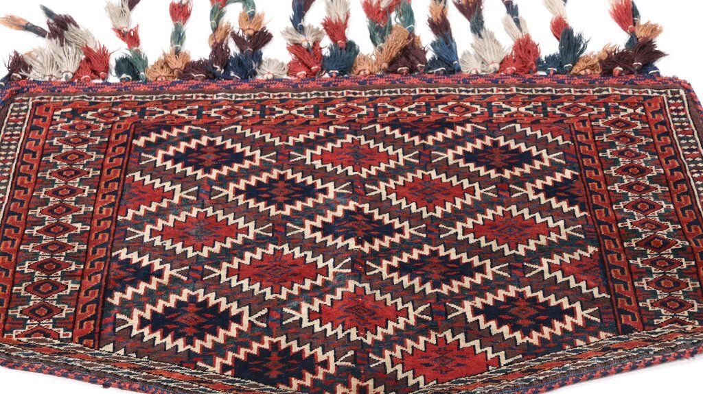 Antiek Yomut Tribal Vloerkleed, 114 × 71 cm, ca. jaren 1920 photo vinterior