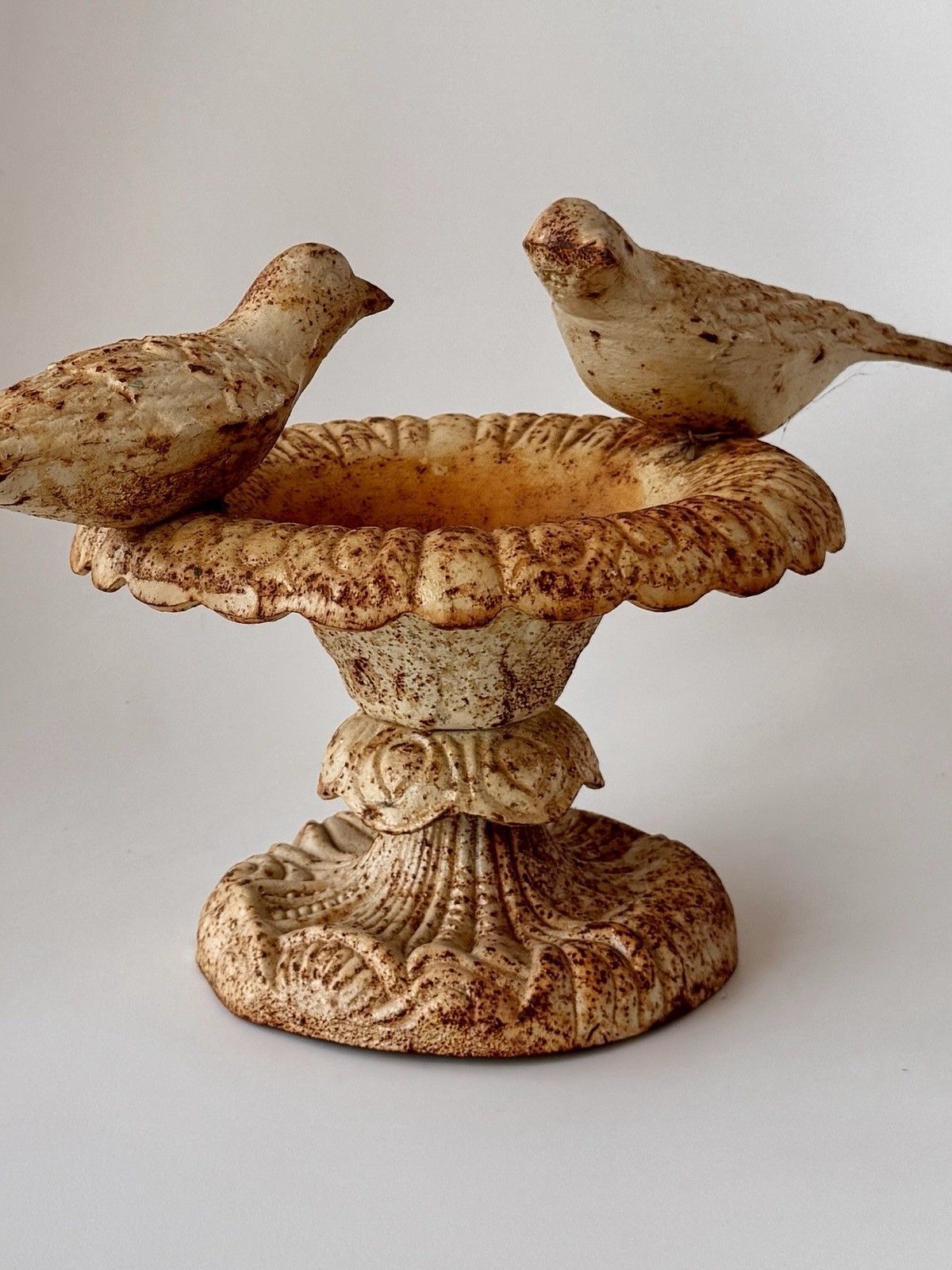 Vintage Heavy Cast Iron Bird Bath / Feeder, Aged Patina photo 99.0