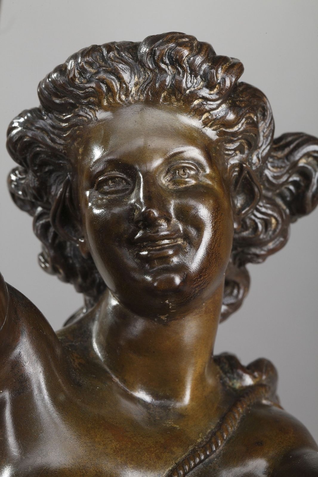 Sculpture en bronze « Woman With Doves », par Charles Alphonse Gumery photo 3349.0