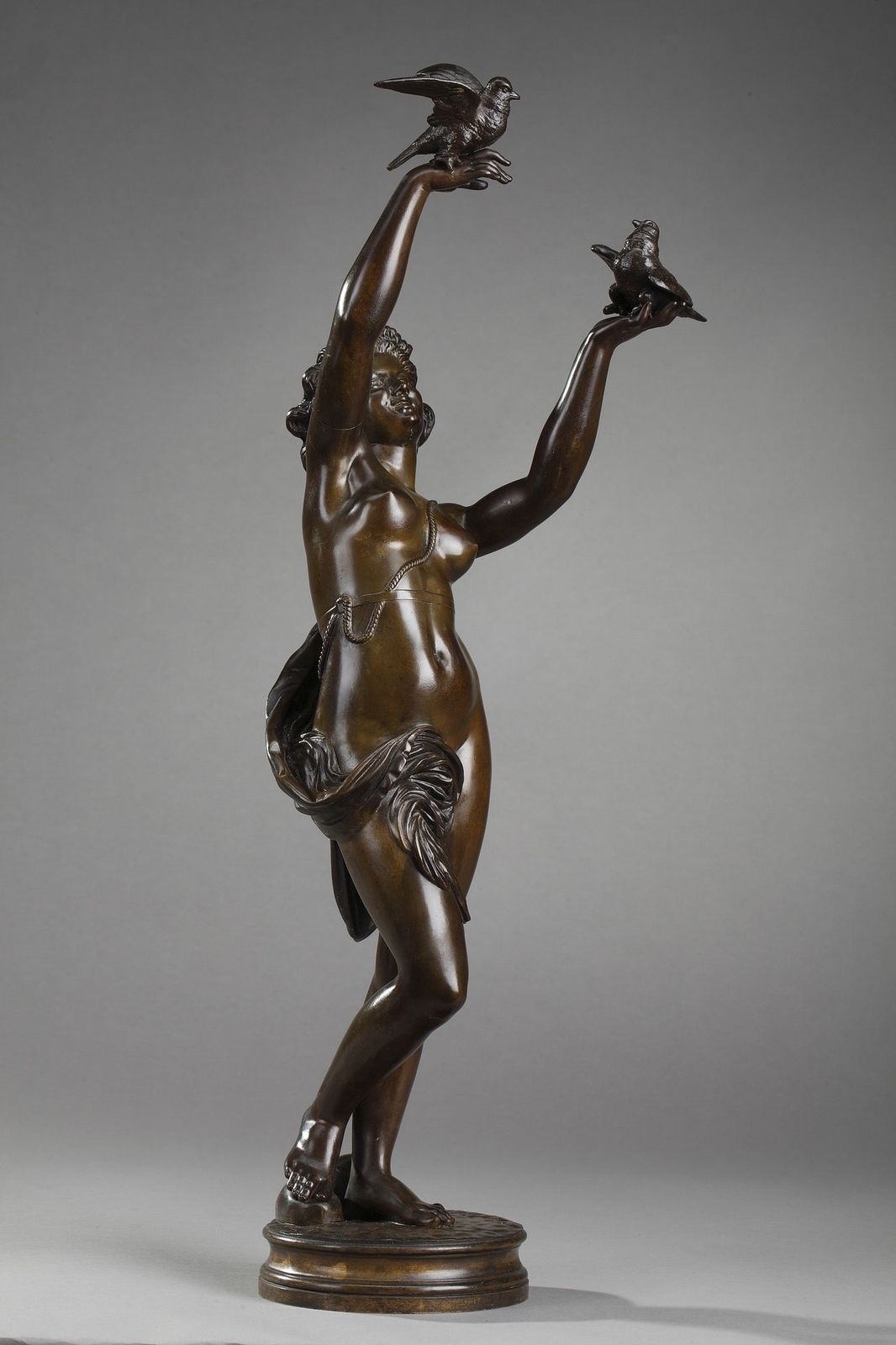 Sculpture en bronze « Woman With Doves », par Charles Alphonse Gumery photo buy