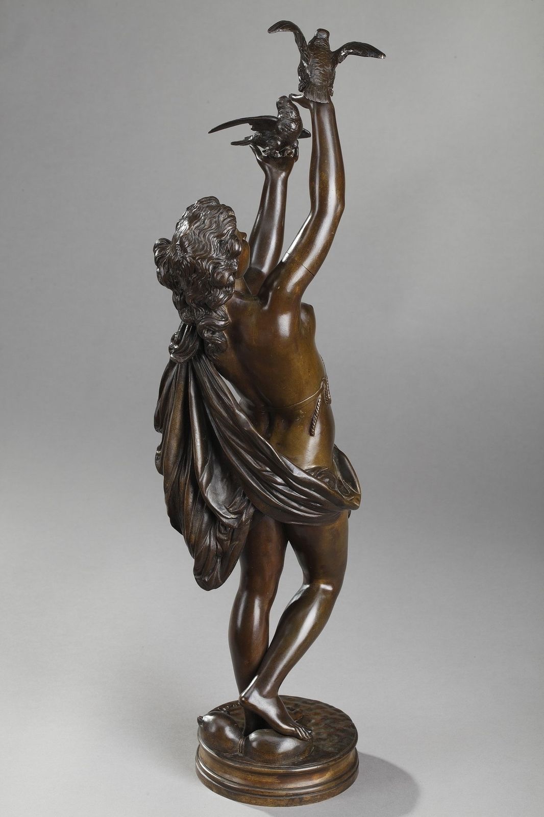 3349.0 Sculpture en bronze « Woman With Doves », par Charles Alphonse Gumery photo