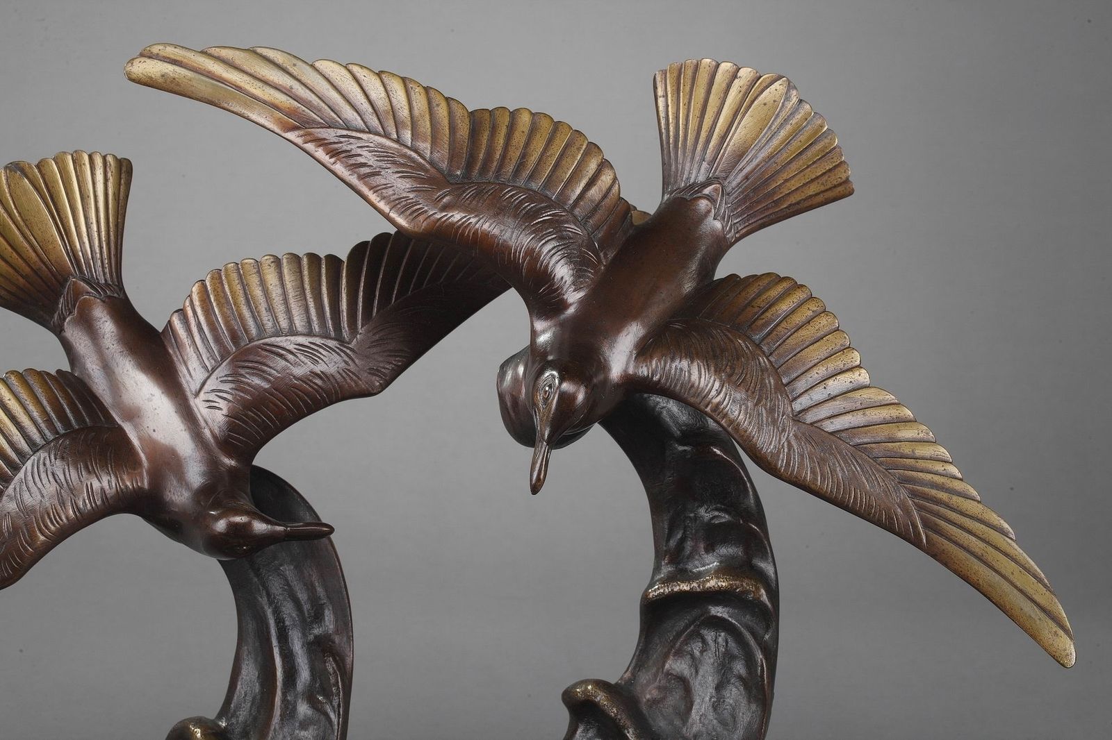 Statue en bronze « Flying Gulls » par Enrique Molins (espagnol, 1893-1958) photo for sale