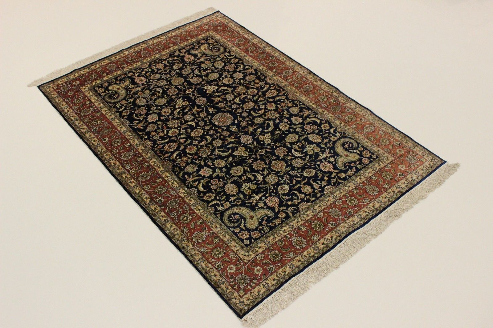 Silk Thigh China Fine 100% Silk Oriental Rug 1.83 X 1.27 photo furniture