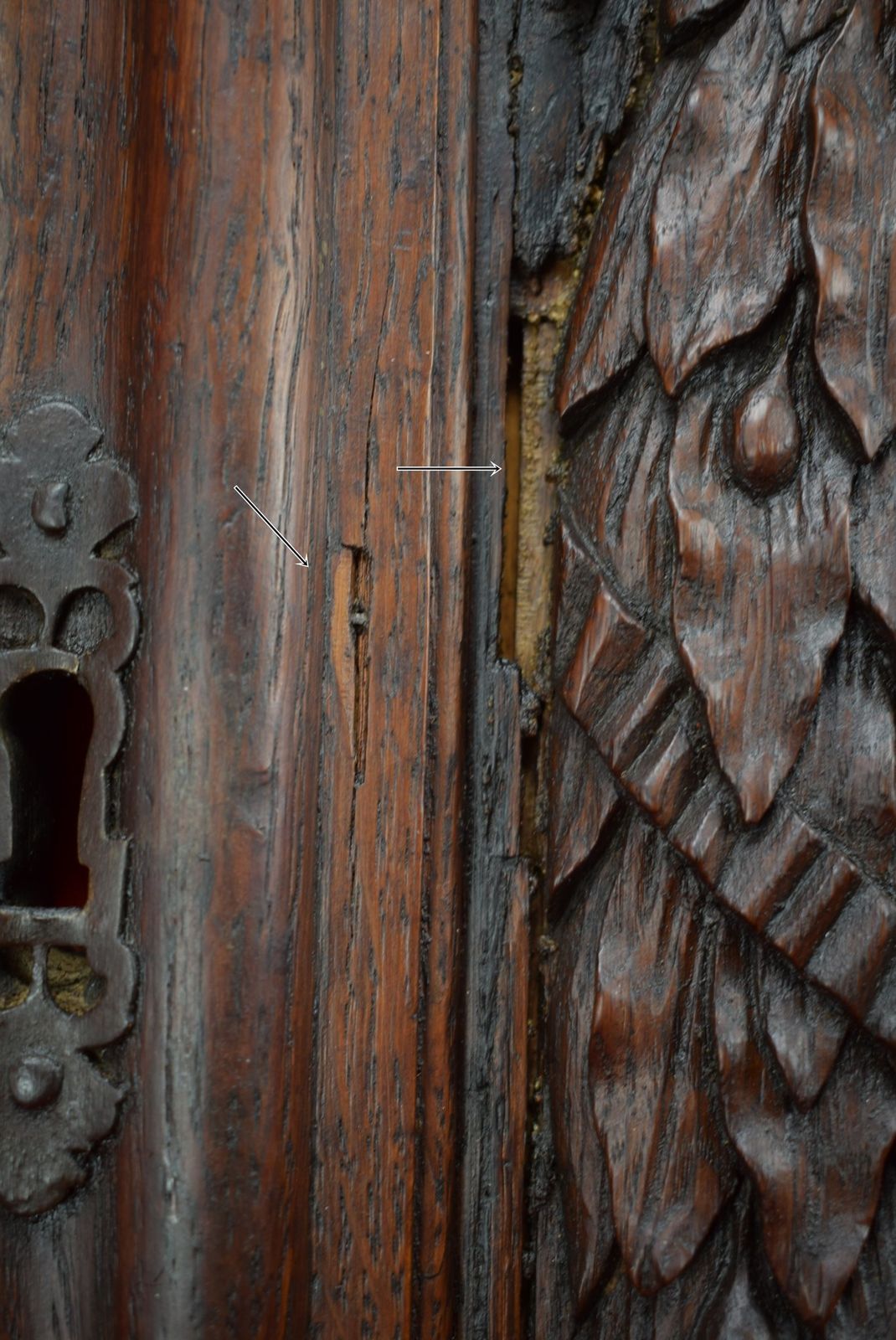 Home Fixtures 17th.C Virgin Mary Wood Carving Door photo