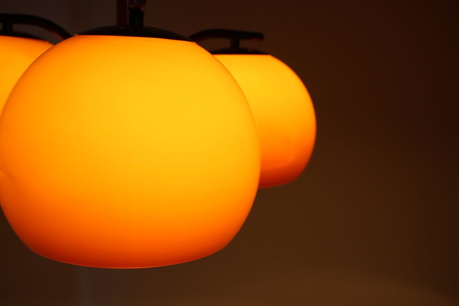 Mid Century Plastic Chandelier, 1970´S. photo vintage