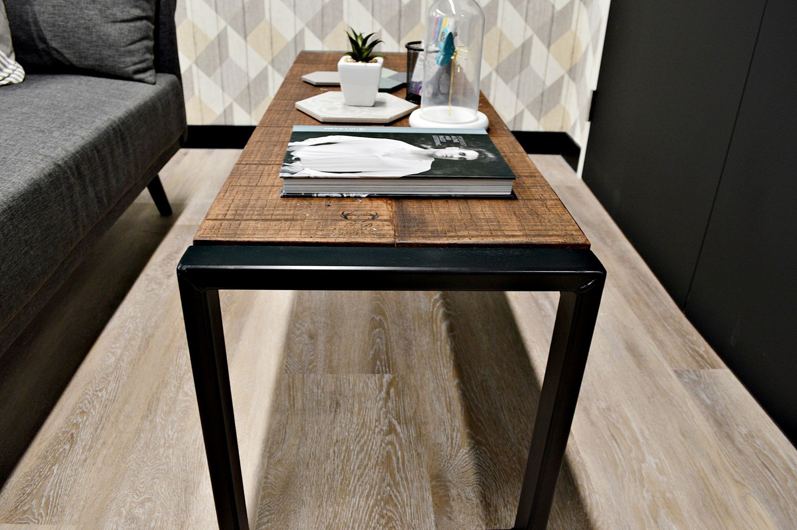 Tavola Character Oak Coffee Table photo Furniture
