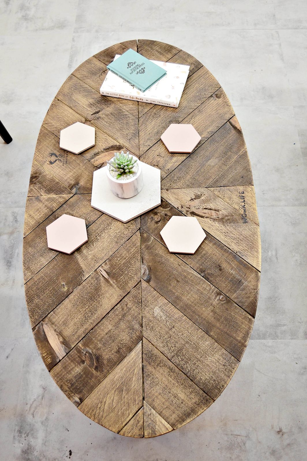 Ovale Reclaimed Wood Coffee Table