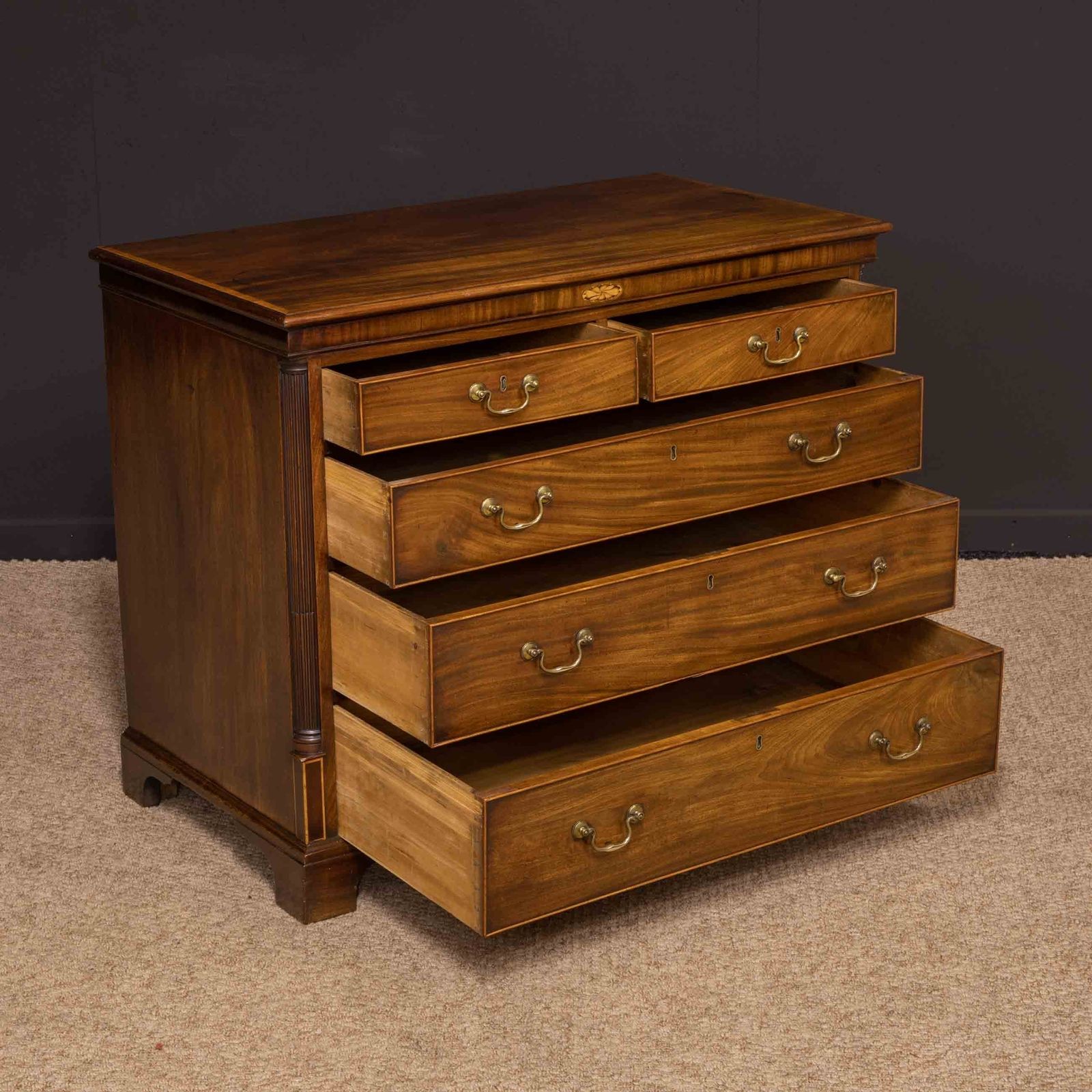 photo vinterior Small George 3rd Mahogany Chest Of Drawers