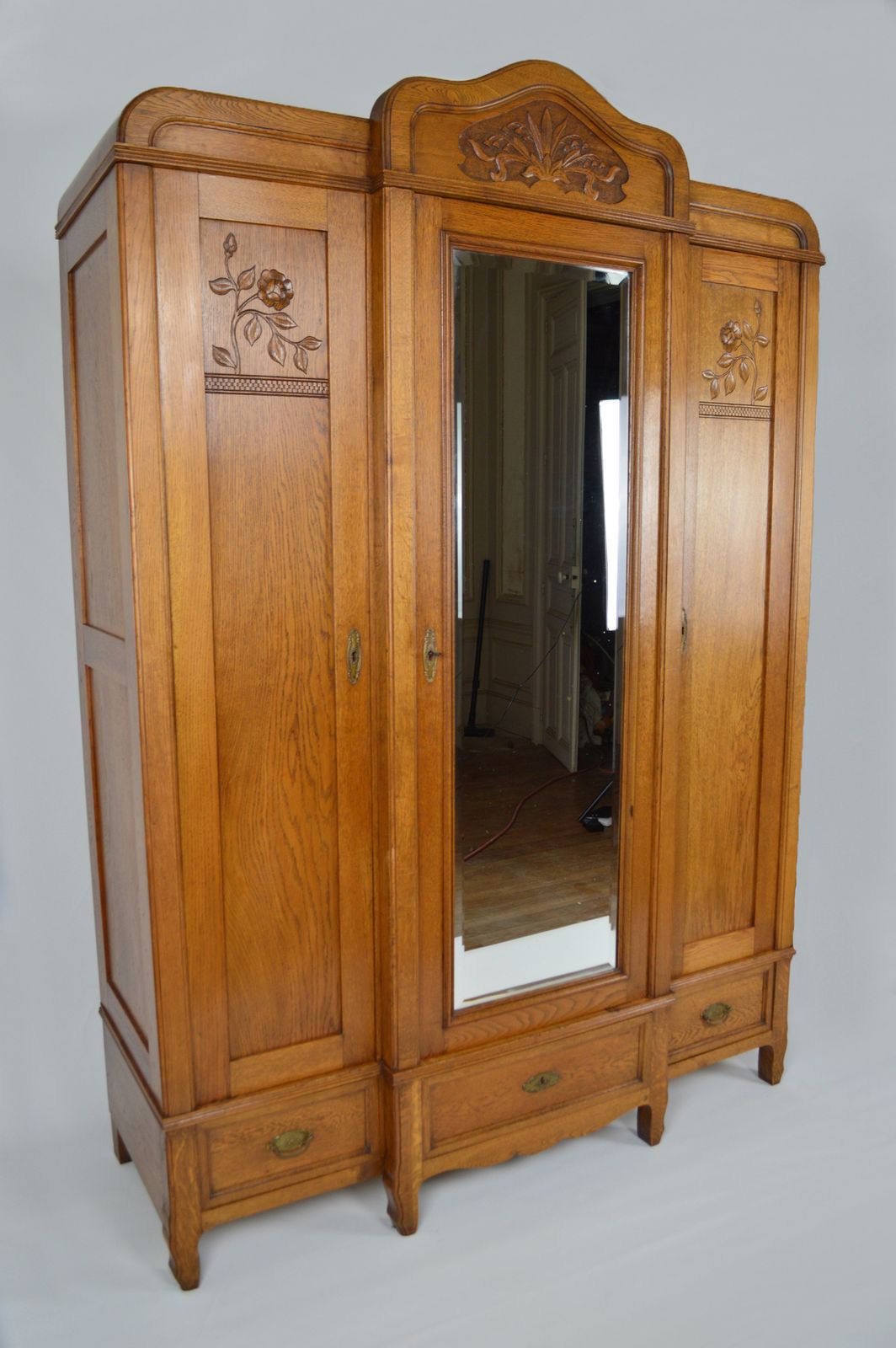 Furniture French Art Nouveau Twin Beds Bedroom Set Of 3 In Solid Carved Oak, Circa 1910 photo