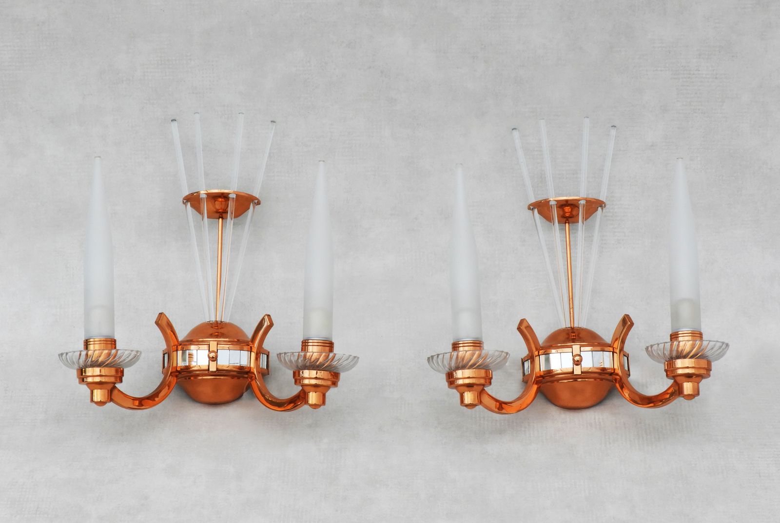 Paar Franse Art Deco Wandlampen, Toegeschreven Aan Petitot photo furniture