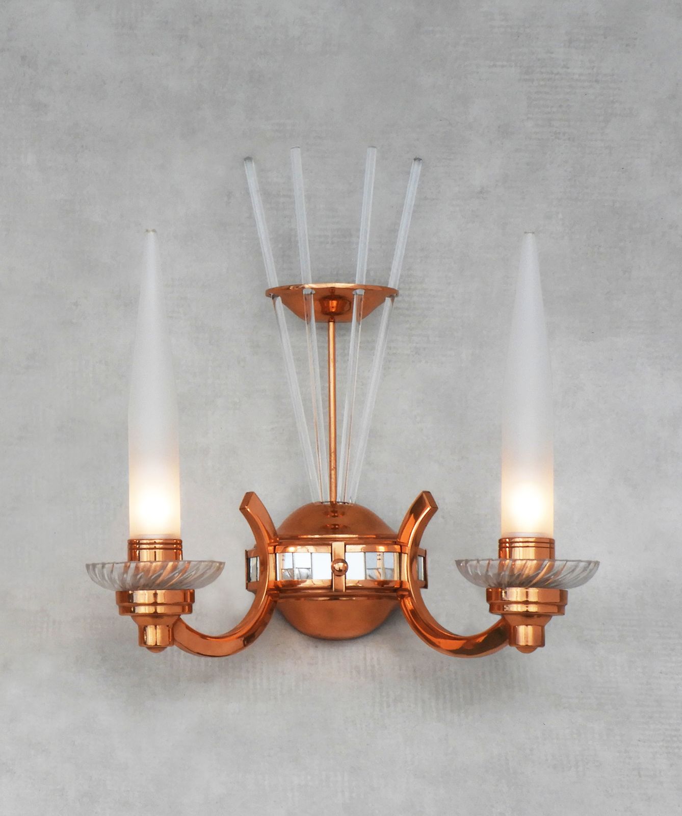Paar Franse Art Deco Wandlampen, Toegeschreven Aan Petitot photo for sale