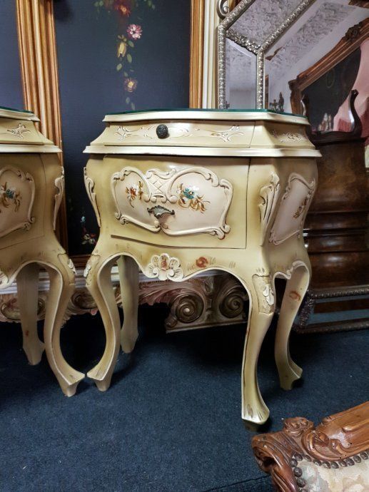 Venetian Commode photo 1008.0