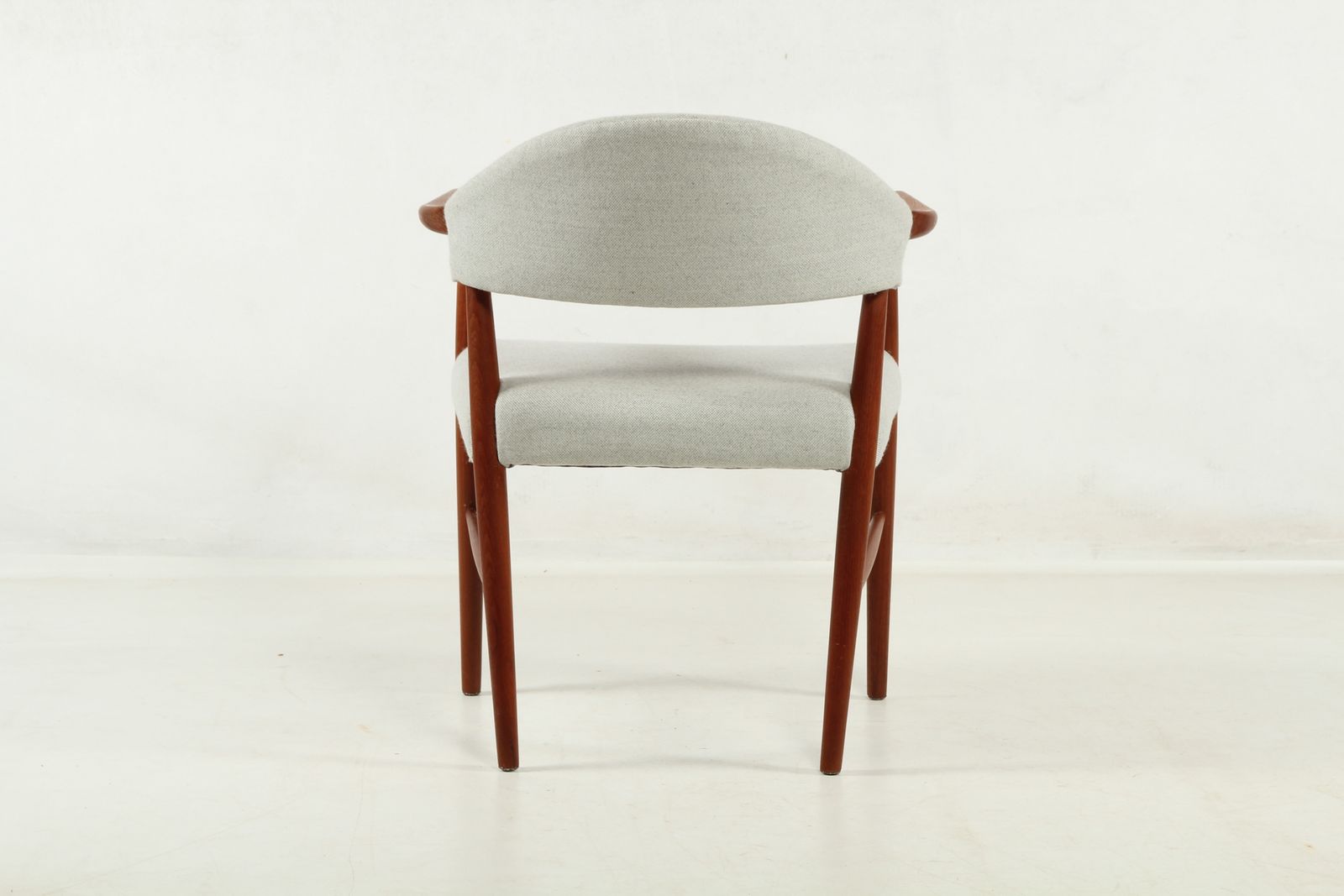 photo vinterior One Of Two Chairs By Kurt Olsen For Slagelse. New Upholstery
