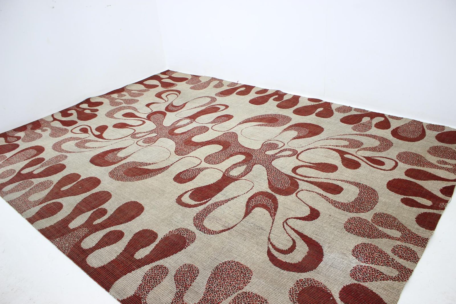 Abstract Organic Modernist Design Carpet / Rug   1960s