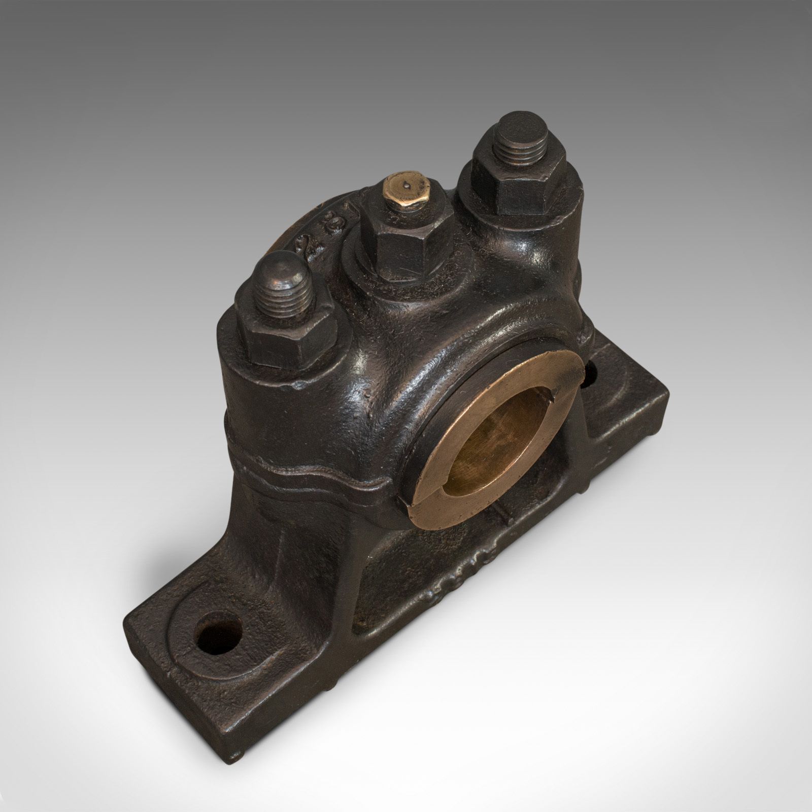 Antique Bearing, Graphite, English, Cast Iron, Ornament, Paperweight, Victorian photo 525.0