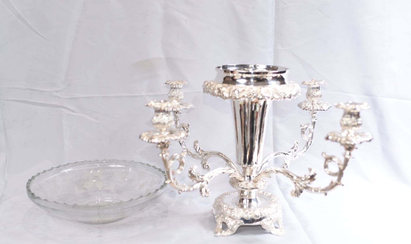 Sheffield Silver Plate Candelabra Centrepiece   Plated English Epergne photo vintage