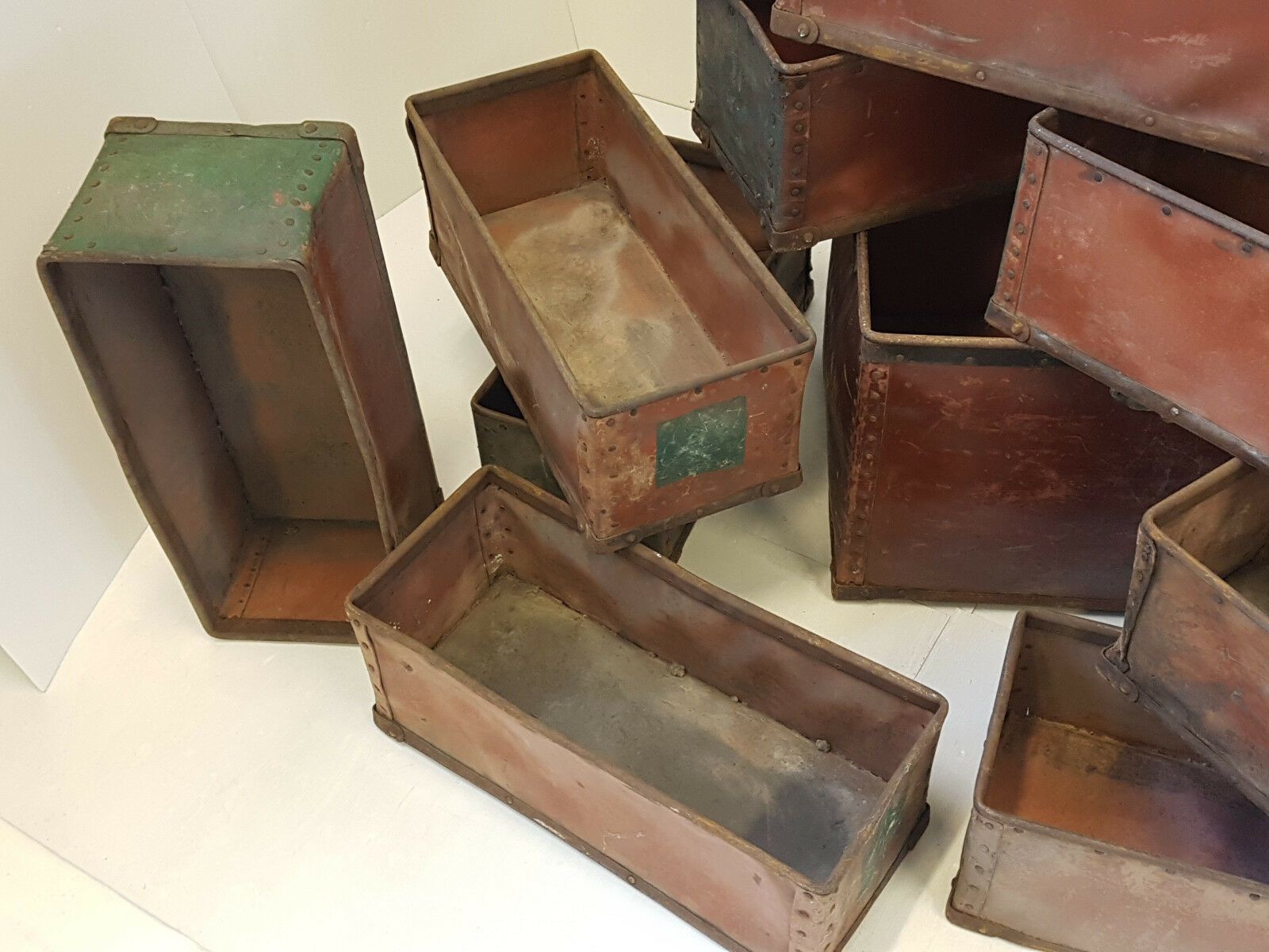 Lot Van 11 Opslagkisten – Stoyage Suroy Industrielles Loos France – Vintage Jaren 1950 photo Woonaccessoires