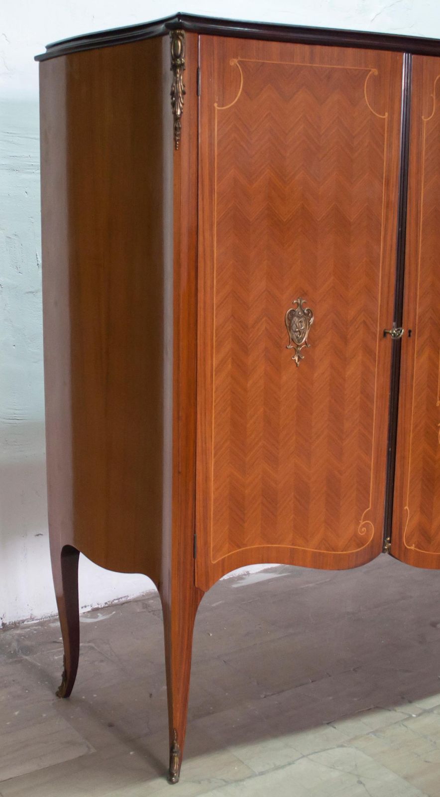 photo furniture Leopoldo Malberti Mid Century Modern Italian Rosewood Bar Cabinet, 1950s