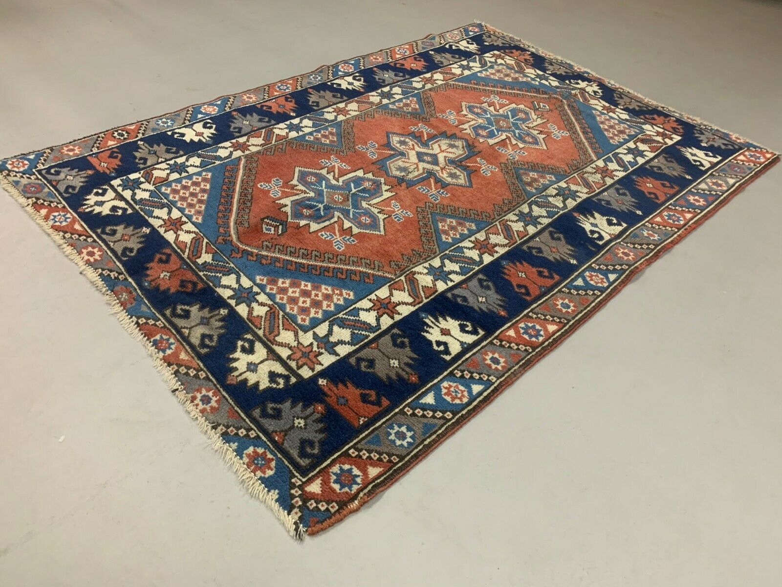Turkish Tribal Rug Veg Dye 175x118 Cm Antique Turkish Carpet photo for sale