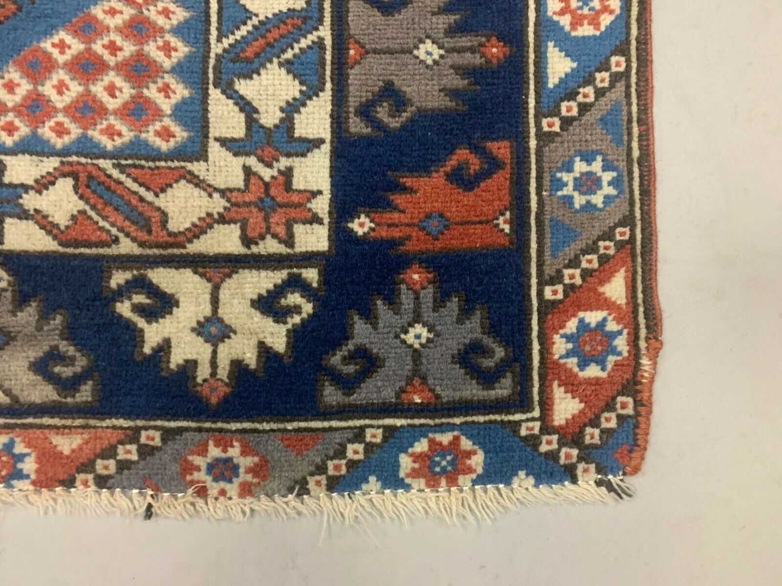 Turkish Tribal Rug Veg Dye 175x118 Cm Antique Turkish Carpet photo Textiles