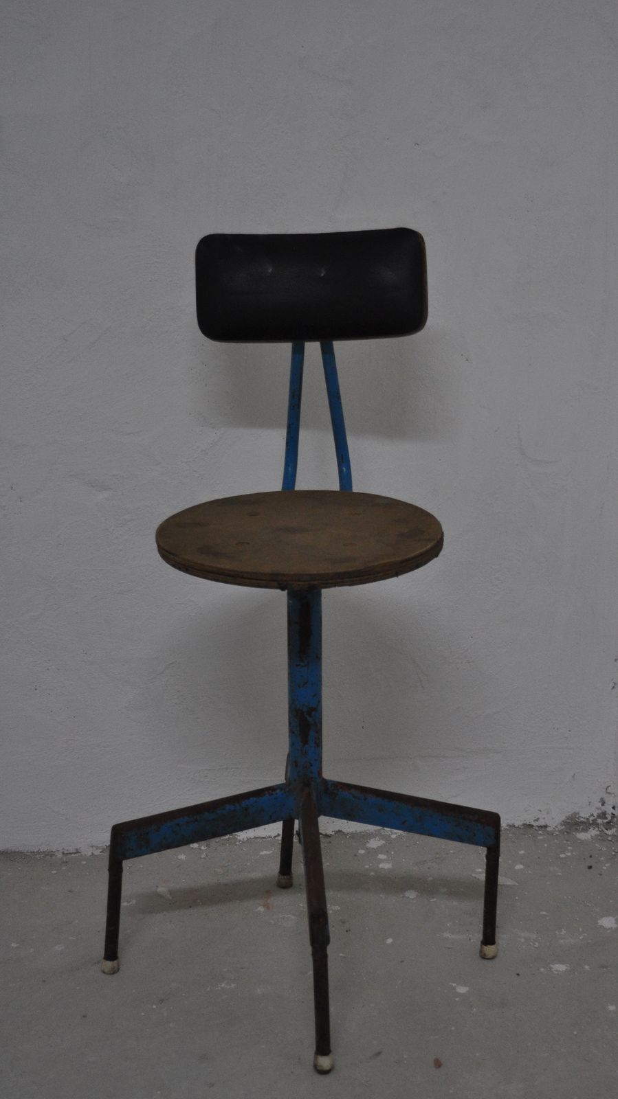 Iron Industrial Chair photo furniture