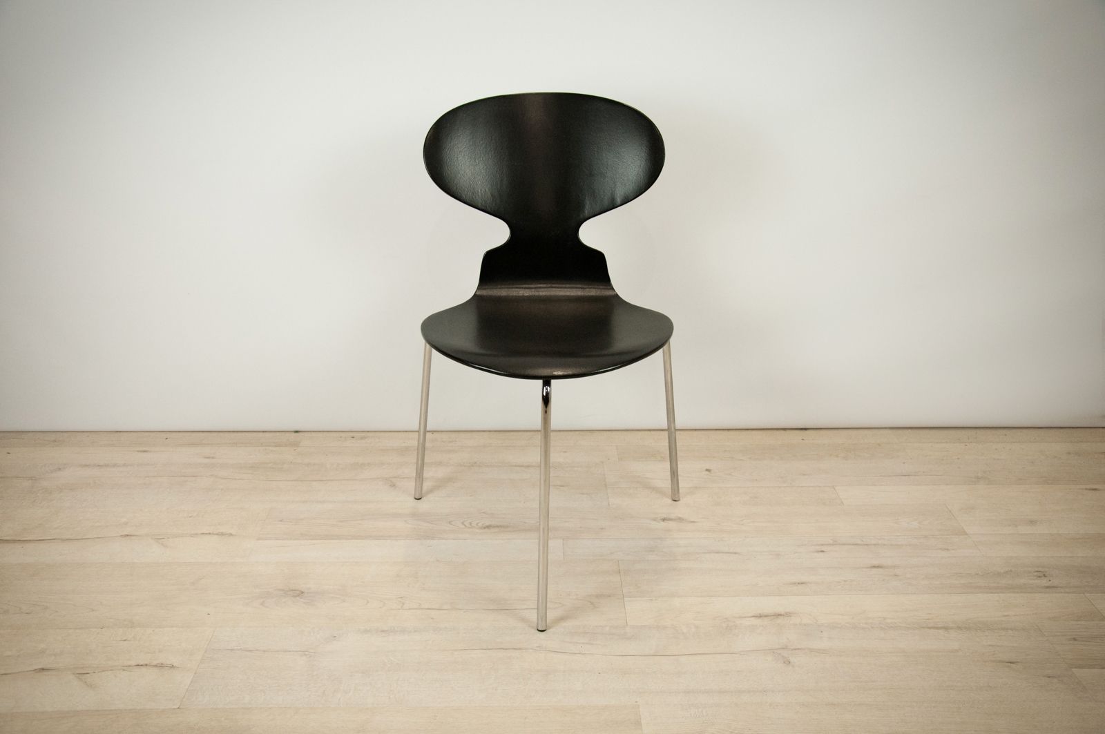 photo for sale Set Of 3 Myran Dining Chair By Arne Jacobsen For Fritz Hansen, 1960s