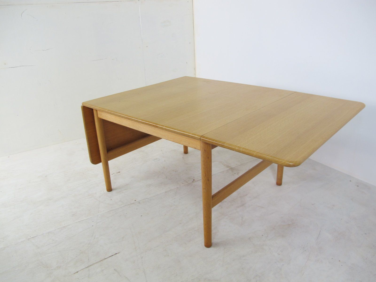 Scandinavian Oak Coffee Table By Hans J. Wegner For Pp Møbler, 1960s photo Furniture