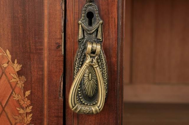 photo furniture Inlaid Wardrobe 1900 English Style