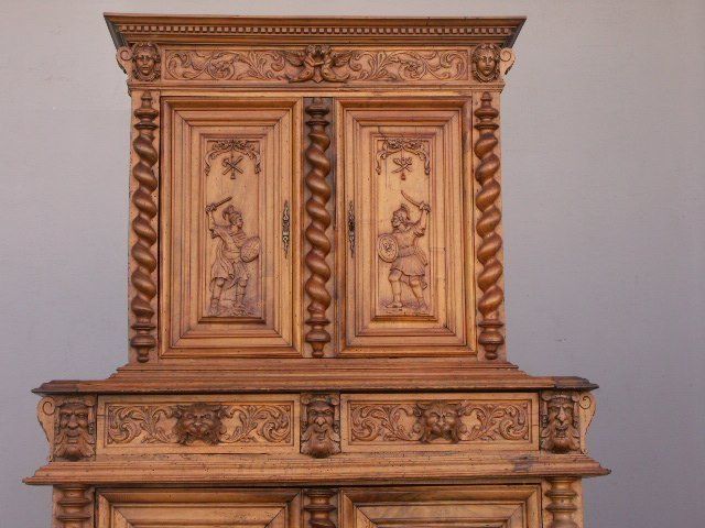 Two Shrunk Bodies In Walnut Louis Xiii Walnut photo 4502.0