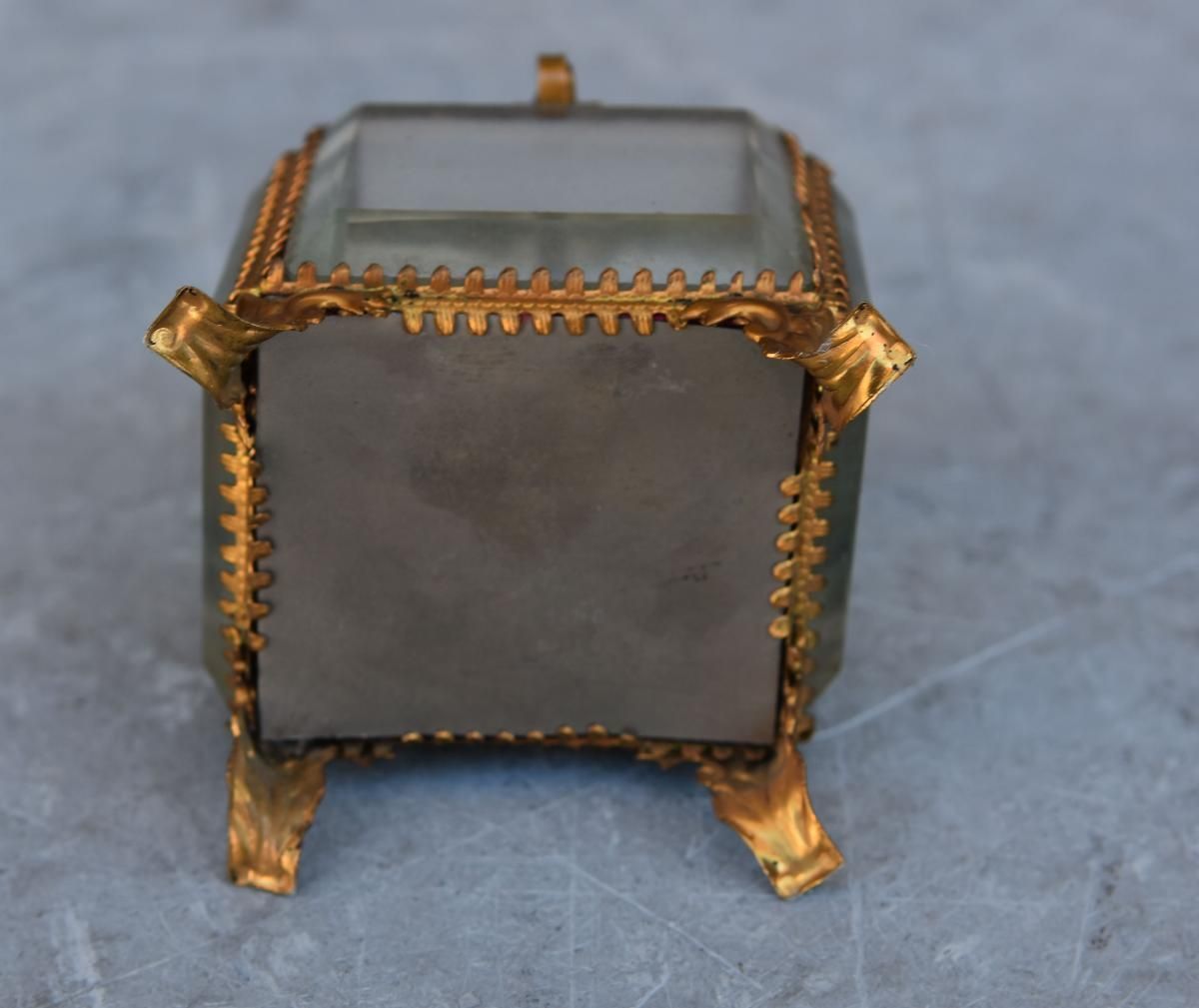 Jewelry Box In Gold Metal And Glass photo 164.0