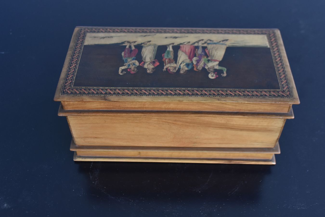 Small Wooden Box Inlaid And Pyrographed Souvenir Of Sorento photo for sale
